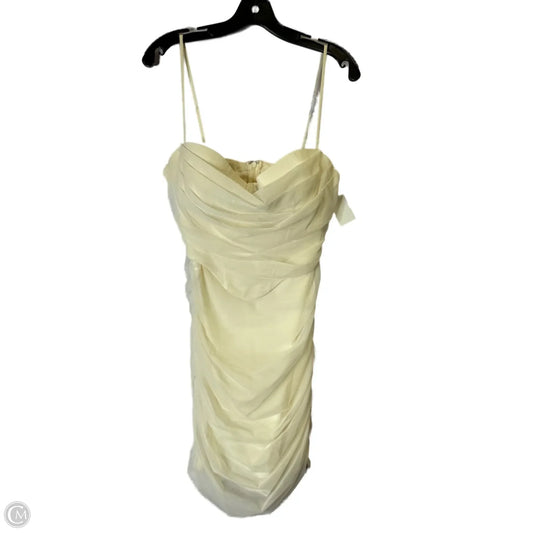 Dress Party Short By Clothes Mentor In Cream, Size: 10