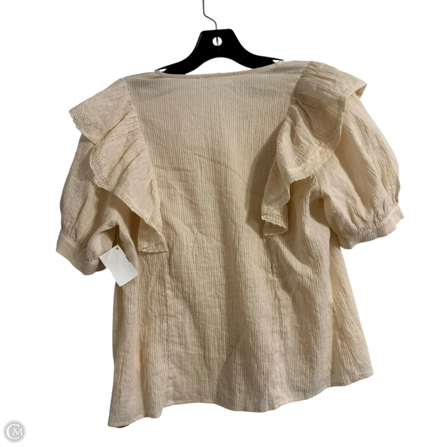 Blouse Short Sleeve By Clothes Mentor In Cream, Size: S