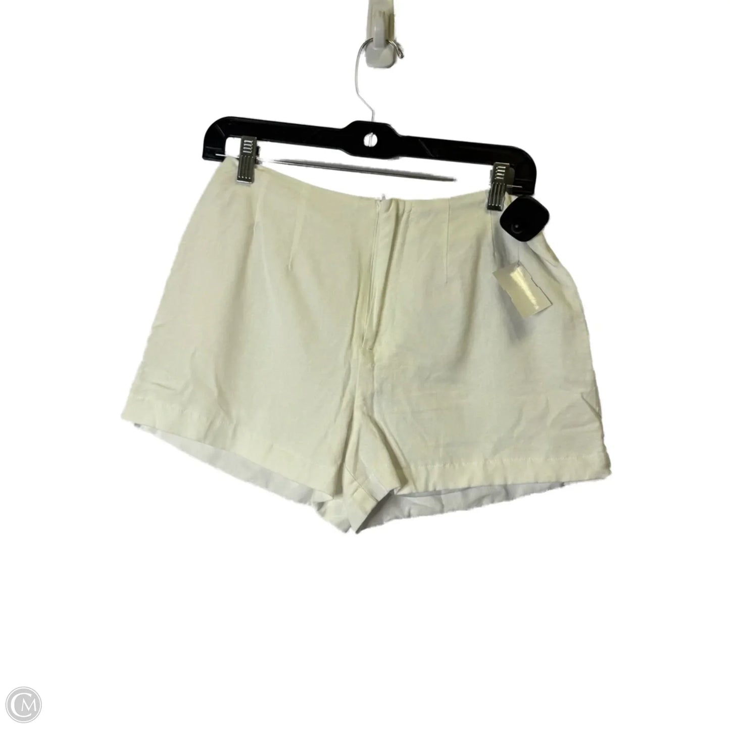 Shorts By Clothes Mentor In White, Size: S