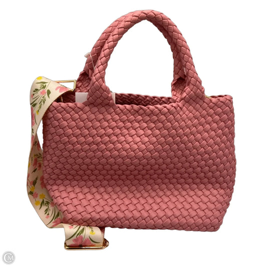 Crossbody By Clothes Mentor, Size: Medium