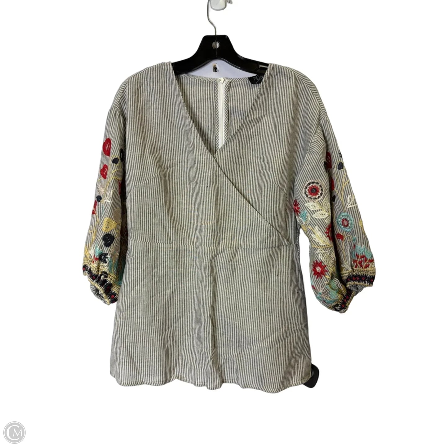 Top Short Sleeve By Clothes Mentor In Striped Pattern, Size: M
