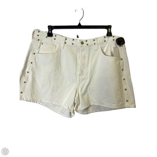 Shorts By Universal Thread In Cream, Size: 16