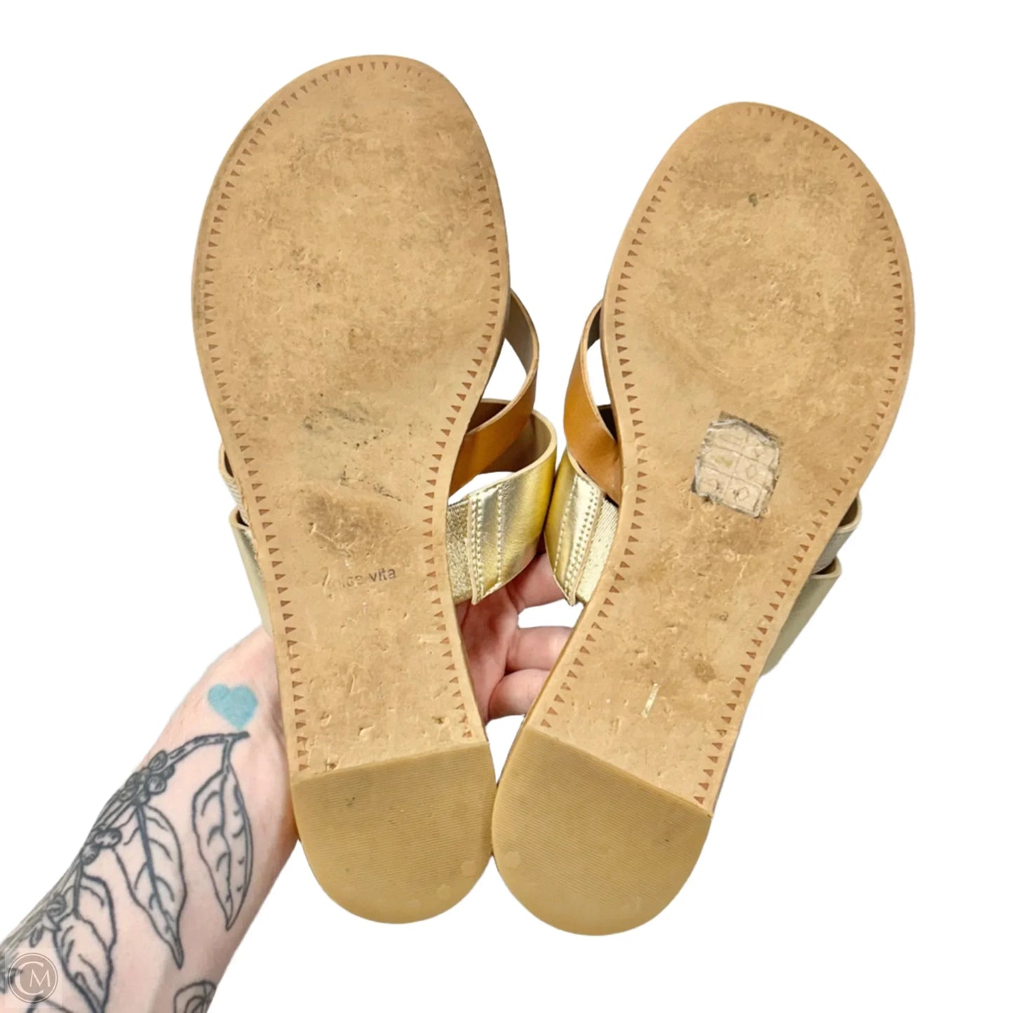 Sandals Flats By Dolce Vita In Gold, Size: 10
