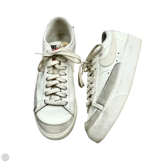 Shoes Sneakers By Nike In Ivory, Size: 9