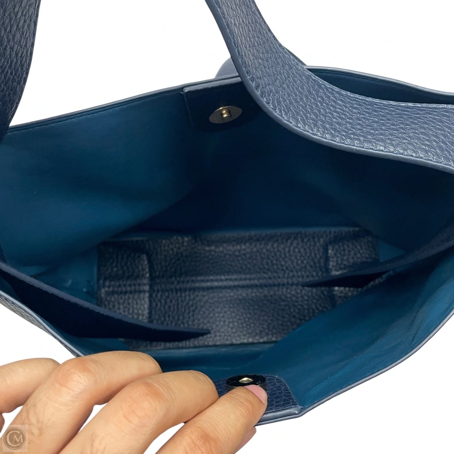 Handbag, Size: Medium