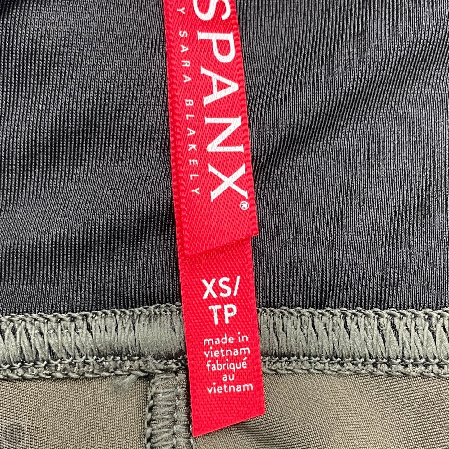 Athletic Leggings By Spanx In Camouflage Print, Size: Xs