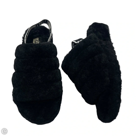 Shoes Designer By Ugg In Black & White, Size: 7