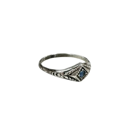 Ring Sterling Silver Size: 4