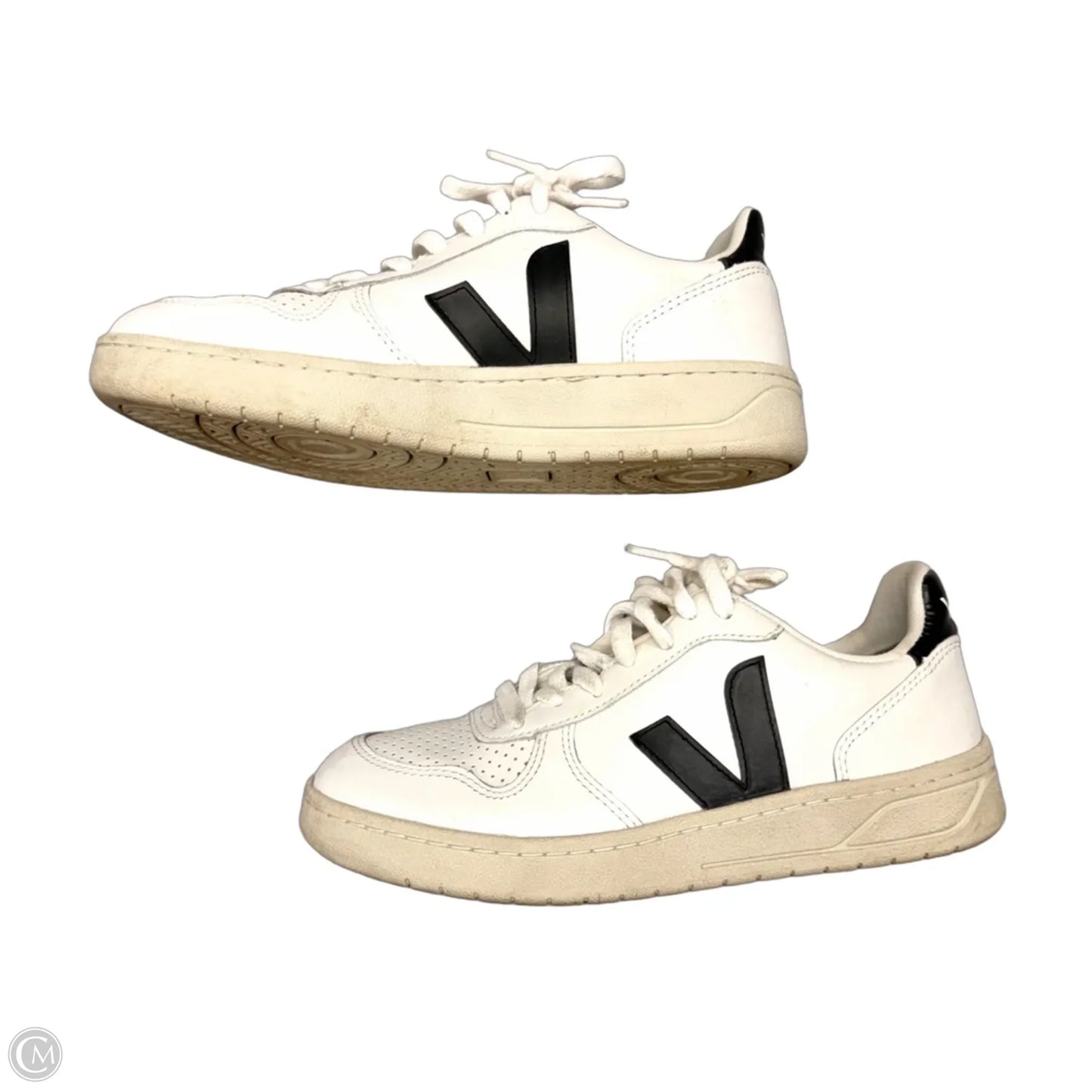 Shoes Sneakers By Veja In Black & White, Size: 7