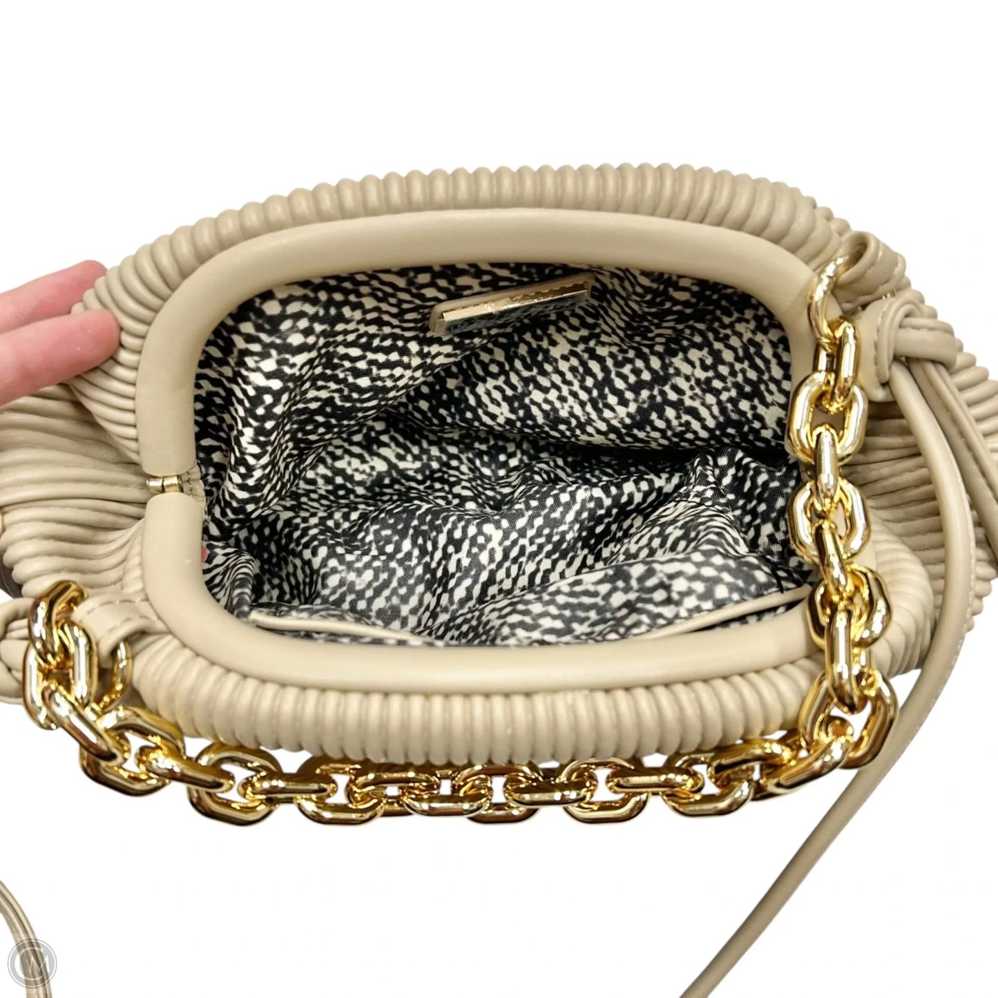 Crossbody By Urban Expressions, Size: Medium