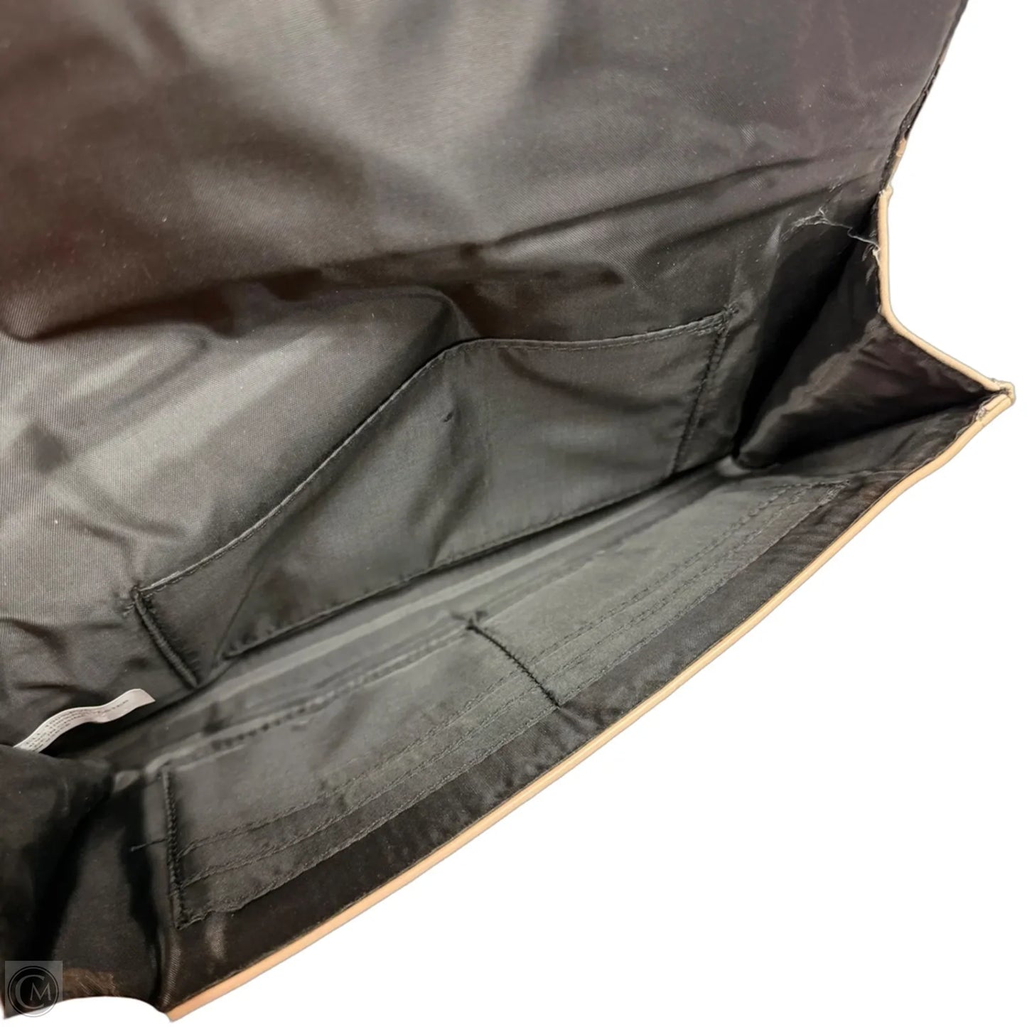 Clutch By Guess, Size: Medium