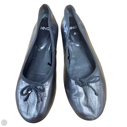 Shoes Flats By Mng In Black, Size: 6.5