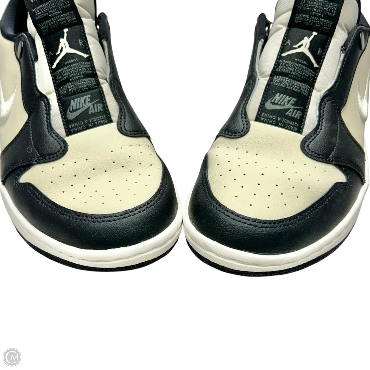 Shoes Sneakers By Nike In Black & Cream, Size: 10