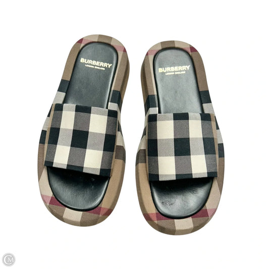 Sandals Luxury Designer By Burberry In Plaid Pattern, Size: 8.5