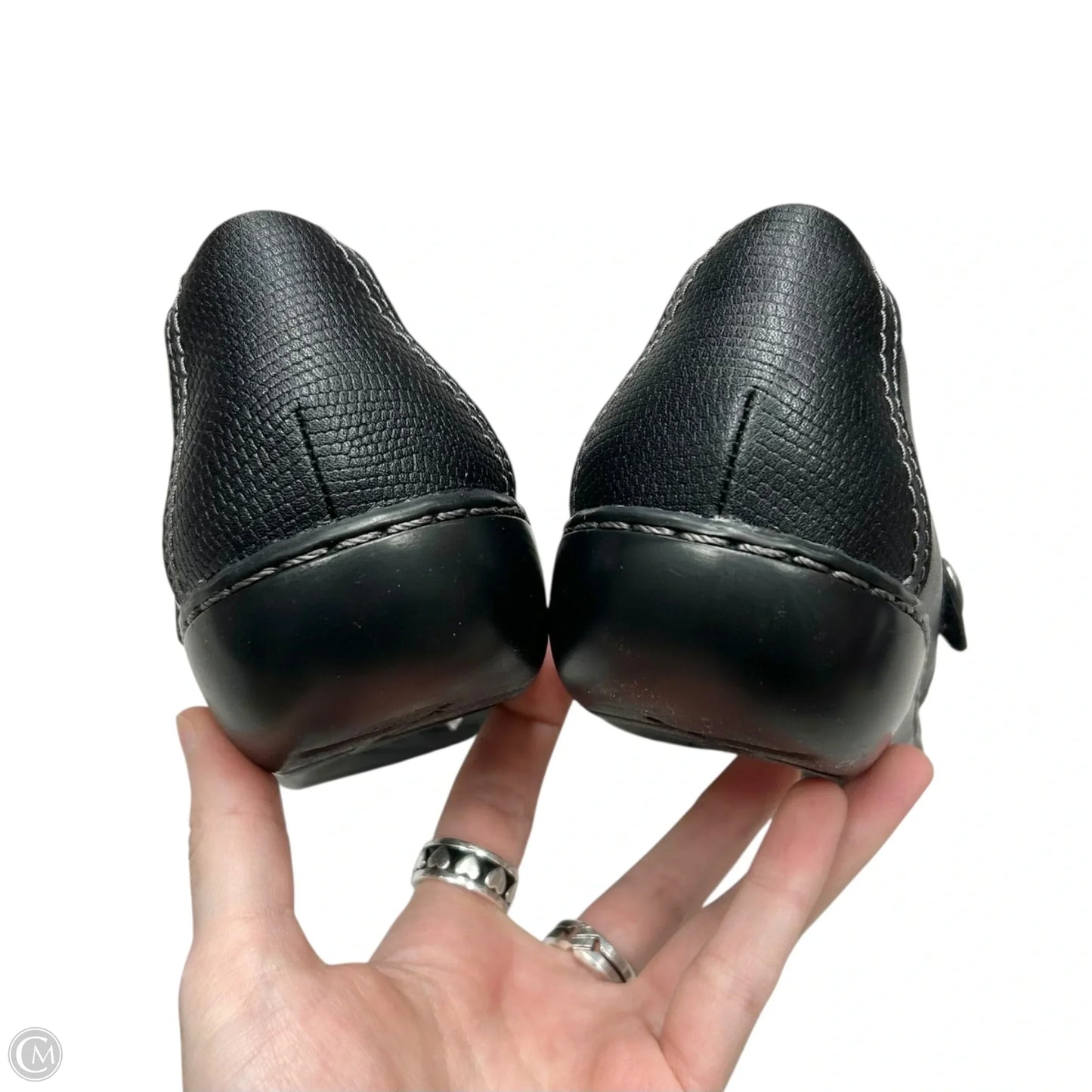 Shoes Flats By Clarks In Black, Size: 7