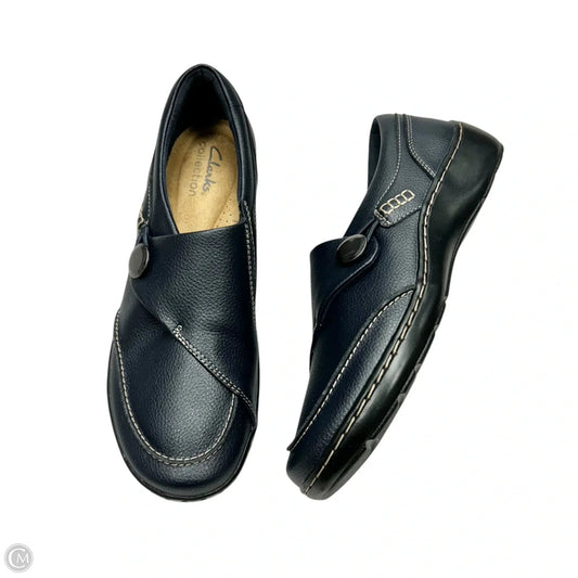 Shoes Flats By Clarks In Navy, Size: 7