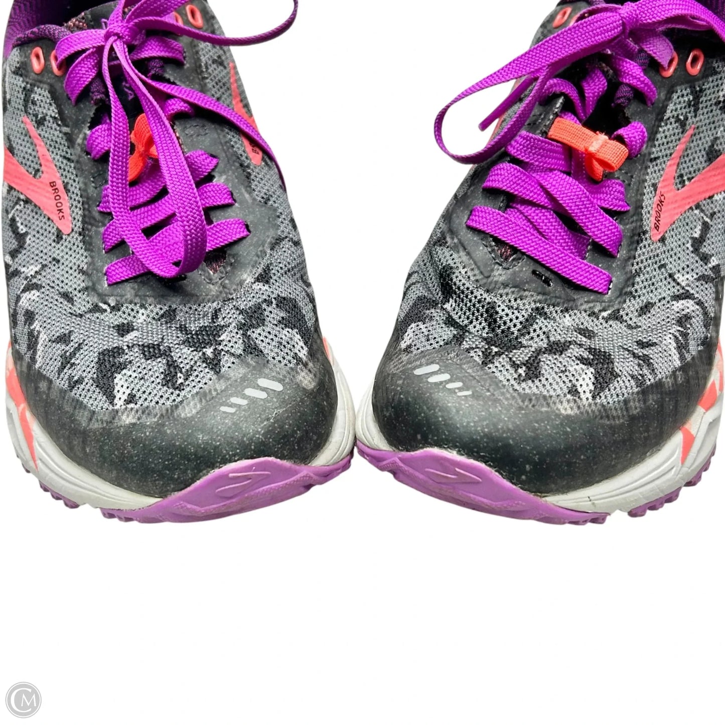 Shoes Athletic By Brooks In Grey & Purple, Size: 9