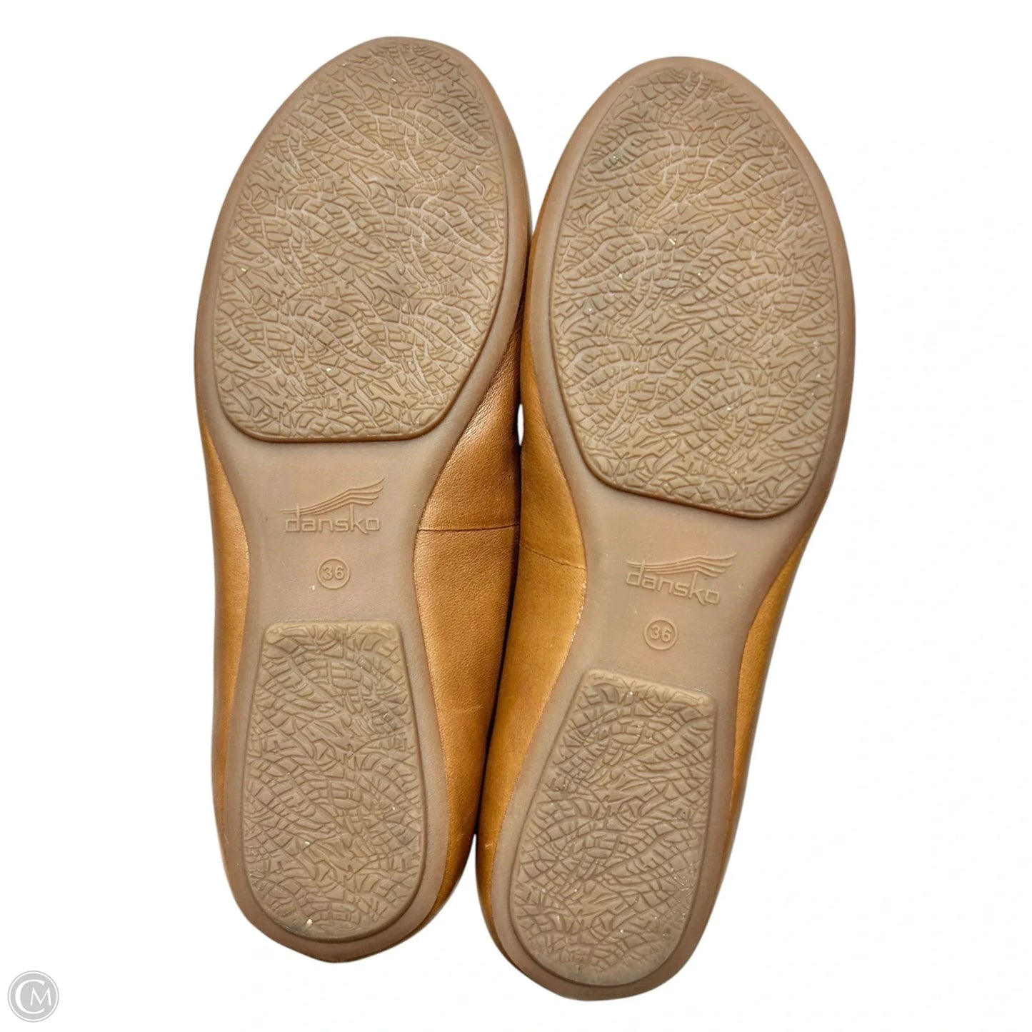 Shoes Flats By Dansko In Tan, Size: 5.5