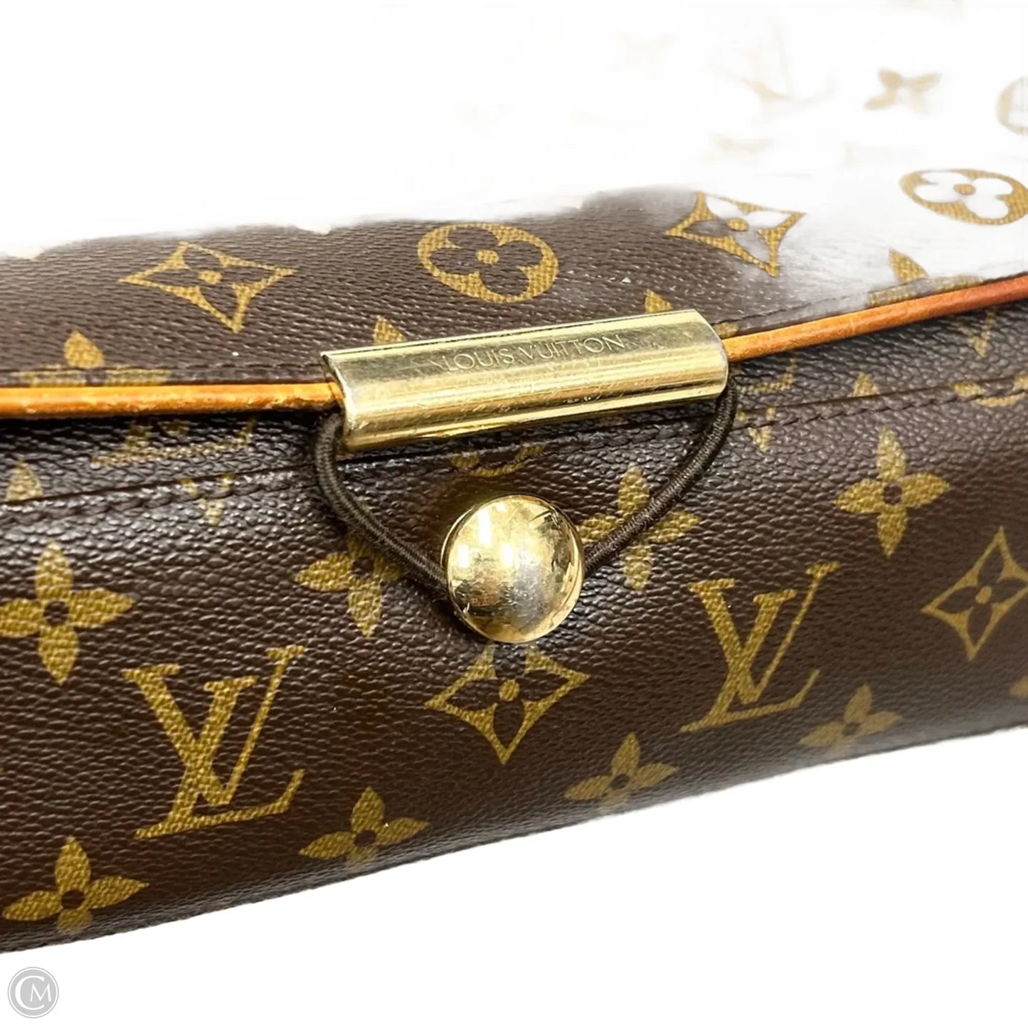 Crossbody Luxury Designer By Louis Vuitton, Size: Medium