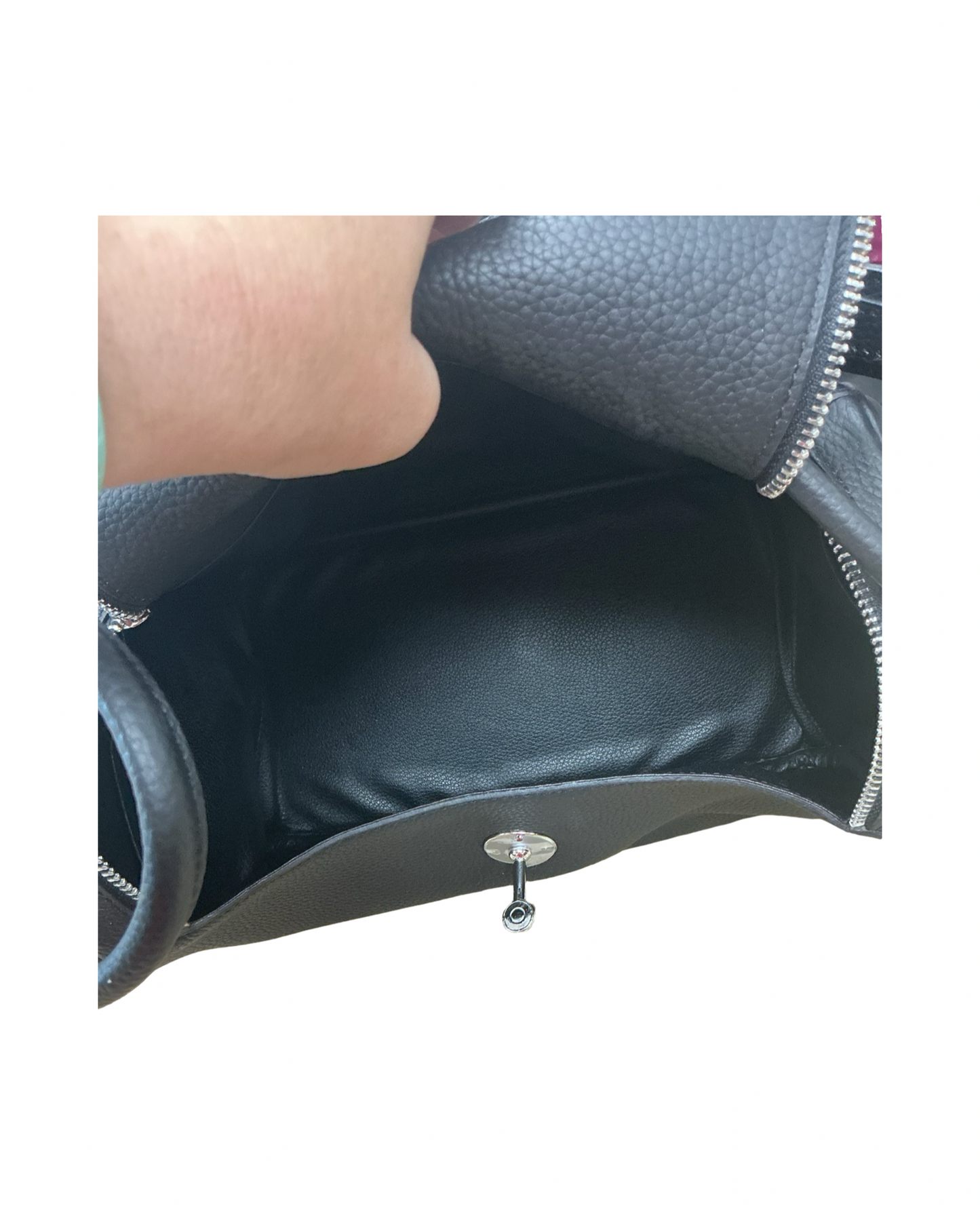 Handbag By Clothes Mentor In Black, Size:Medium