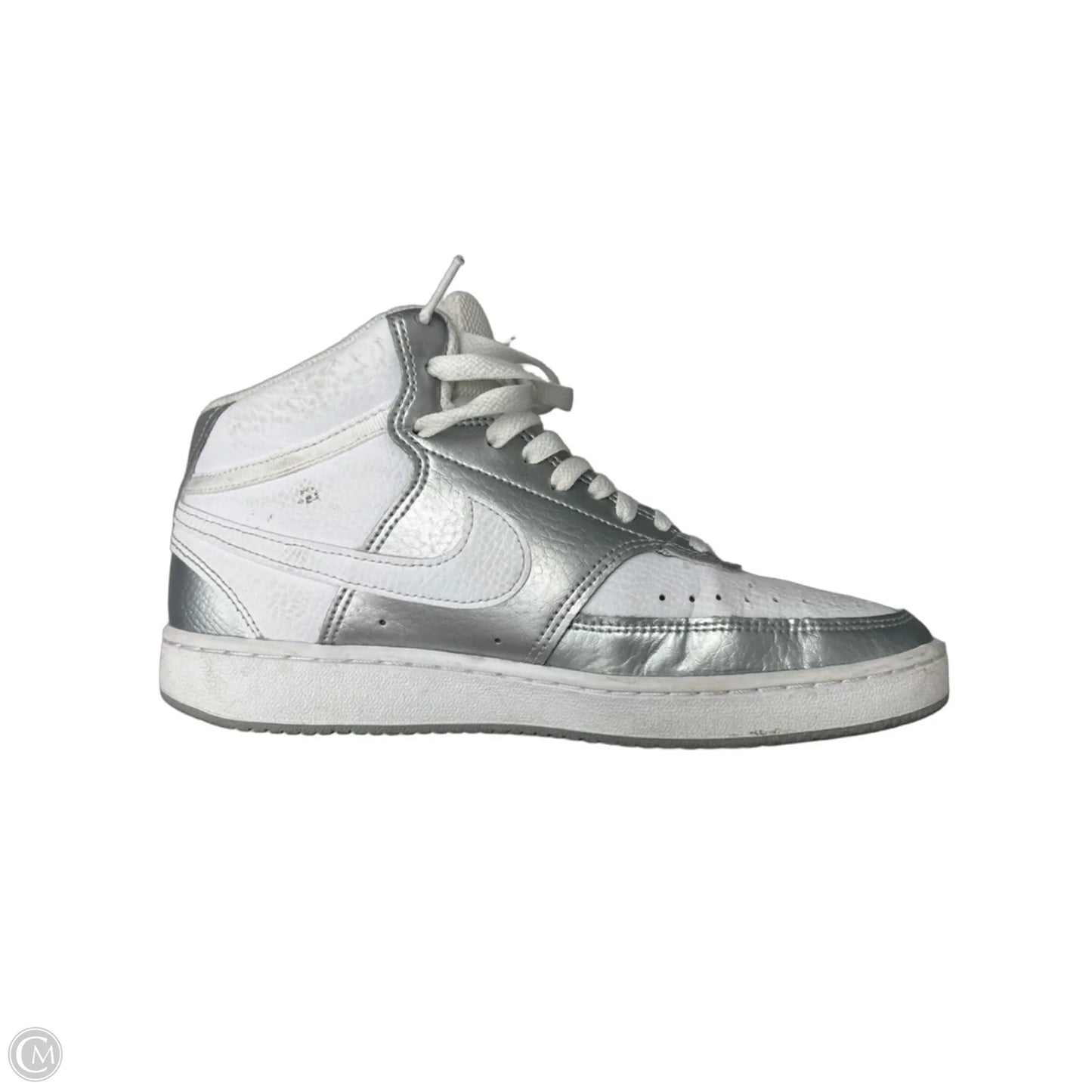 Shoes Sneakers By Nike In Silver & White, Size: 7.5