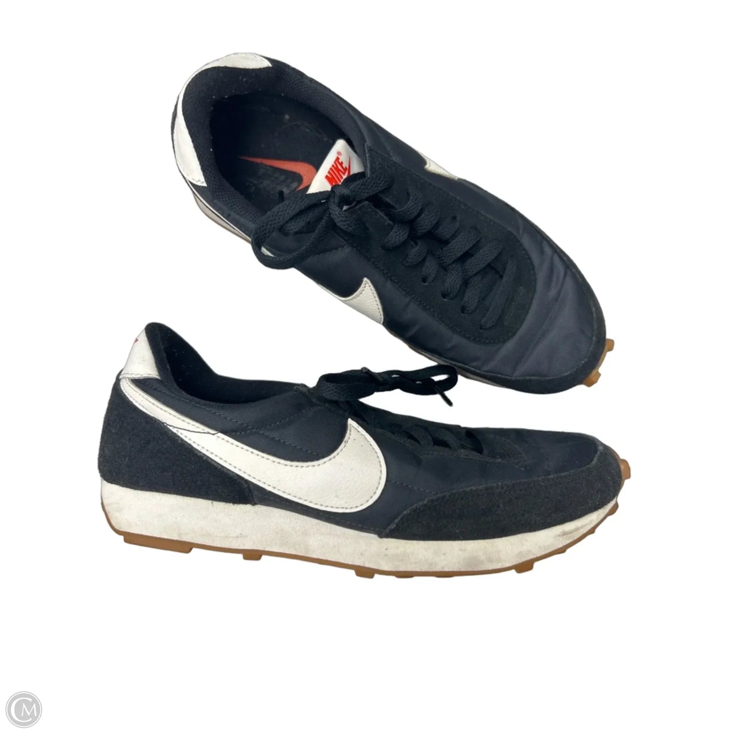 Shoes Sneakers By Nike In Black & Cream, Size: 8