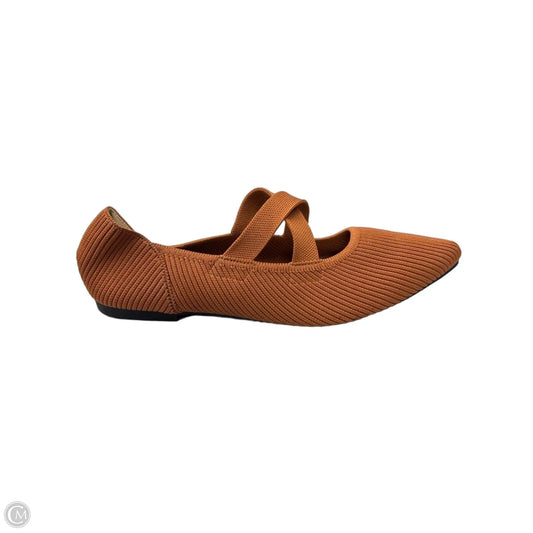 Shoes Flats By Clothes Mentor In Tan, Size: 10.5