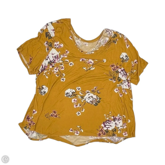 Top Short Sleeve By Maurices In Yellow, Size: 3x