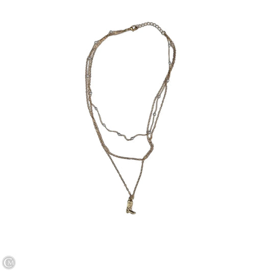 Necklace Layered By Clothes Mentor