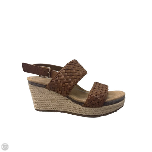 Sandals Heels Wedge By Aetrex In Brown, Size: 7.5