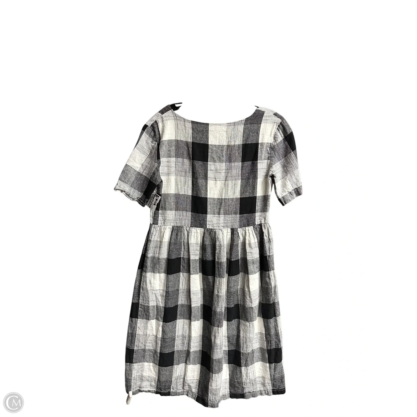 Dress Casual Short By Clothes Mentor In Black & White, Size: S