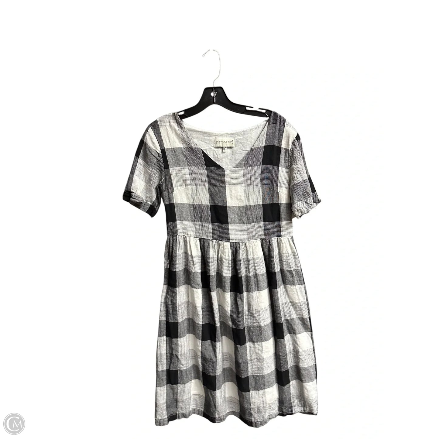 Dress Casual Short By Clothes Mentor In Black & White, Size: S