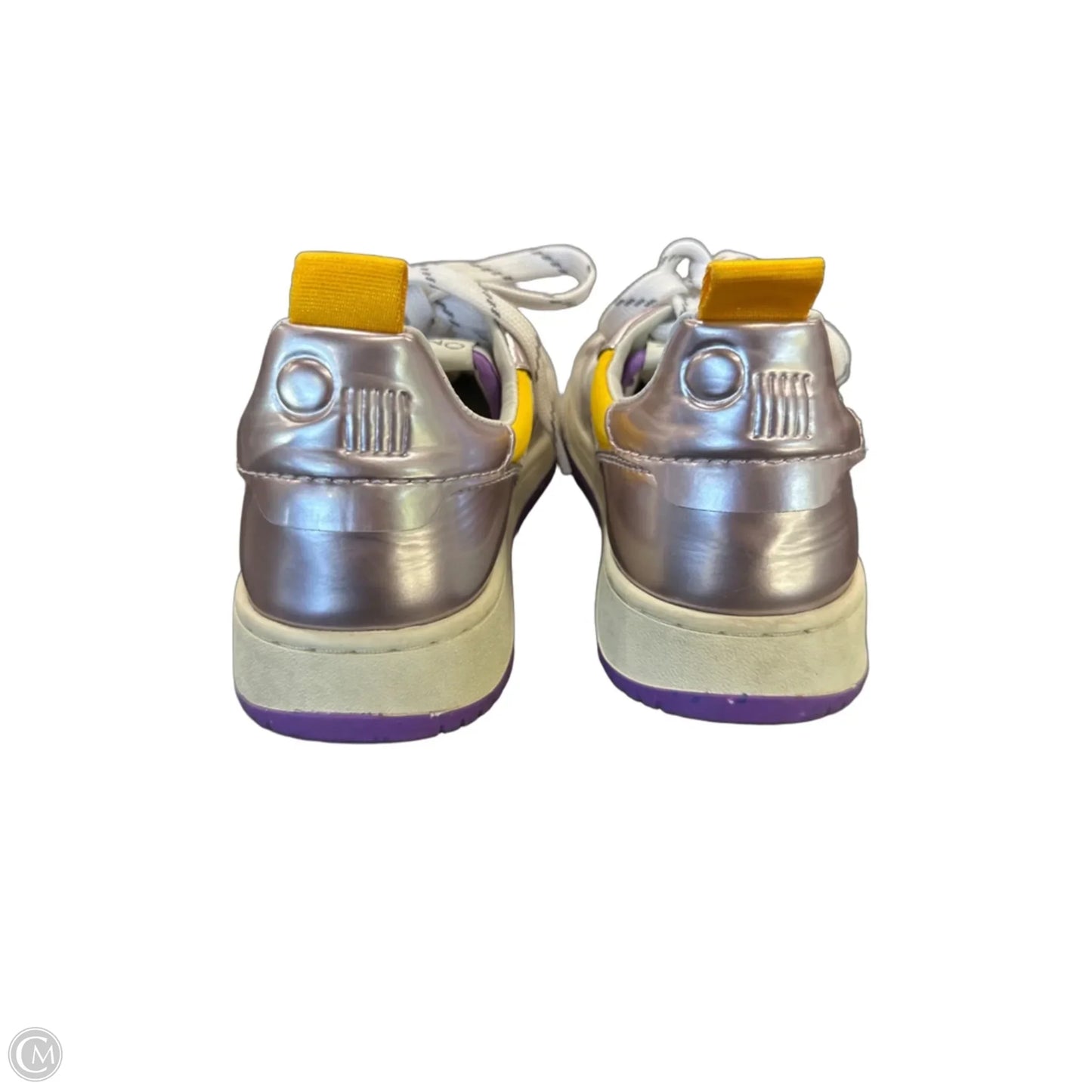 Shoes Sneakers By Clothes Mentor In White, Size: 8