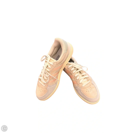 Shoes Sneakers By Adidas In Cream, Size: 8
