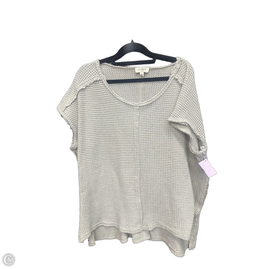 Top Short Sleeve By Umgee In Grey, Size: M