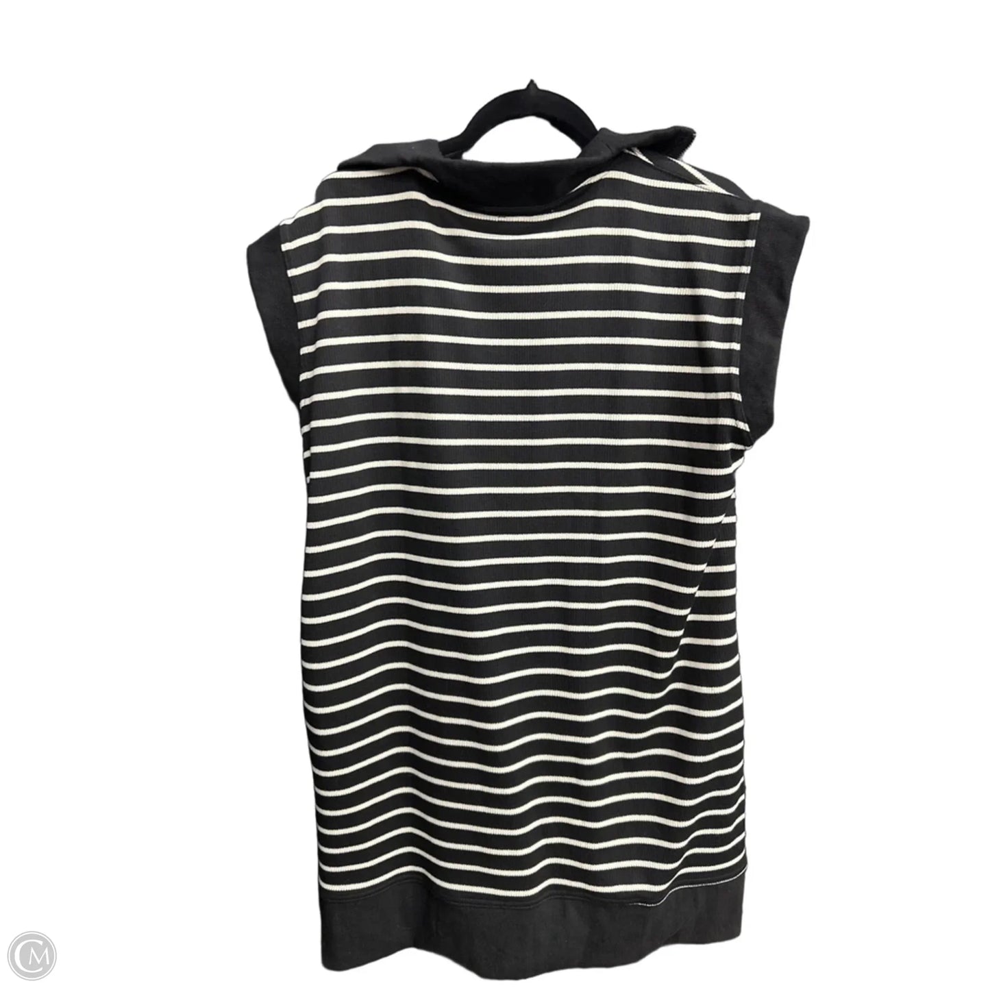 Dress Casual Short By Entro In Striped Pattern, Size: L