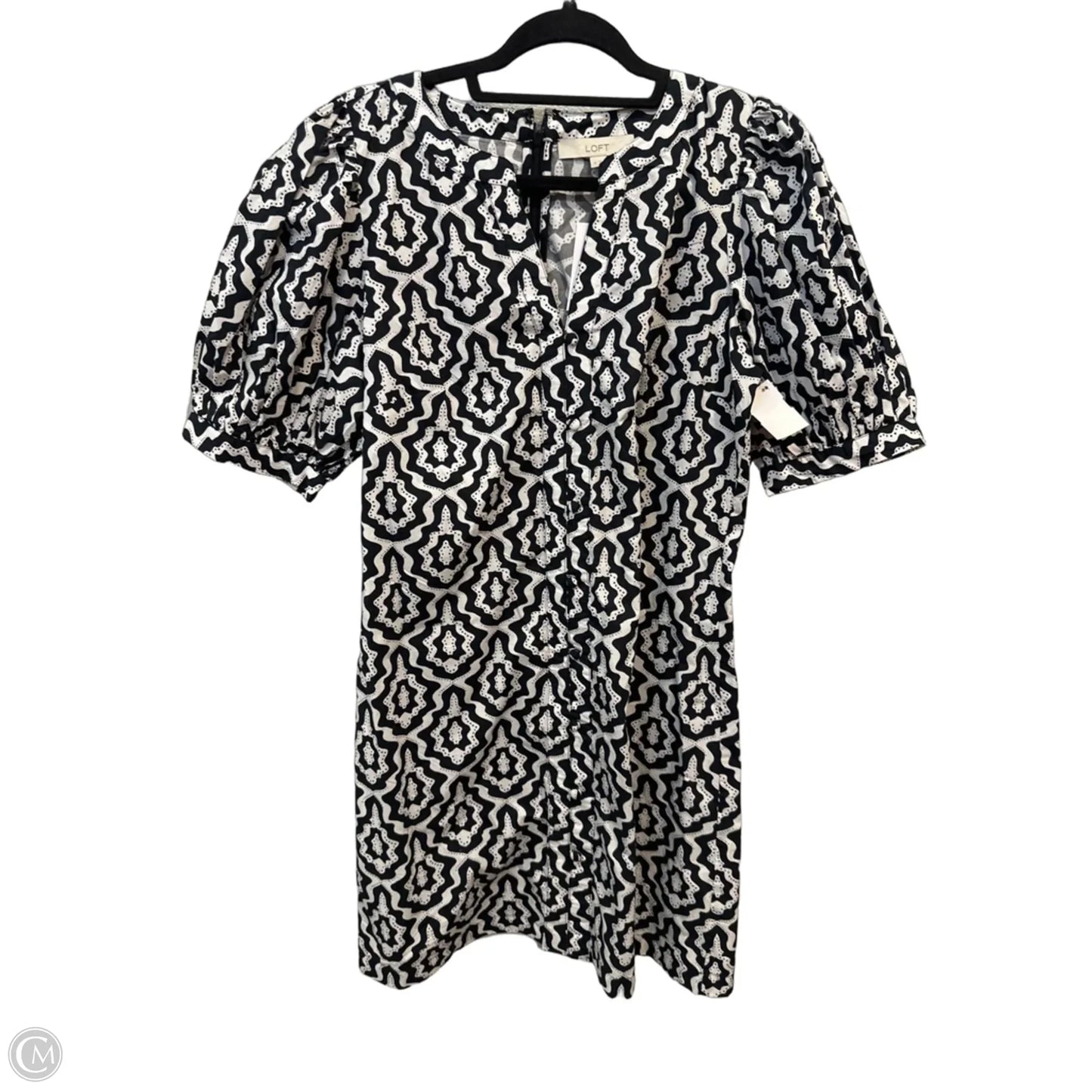 Dress Casual Short By Loft In Geometric Pattern, Size: M