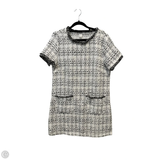 Dress Casual Short By Clothes Mentor In Black & White, Size: S