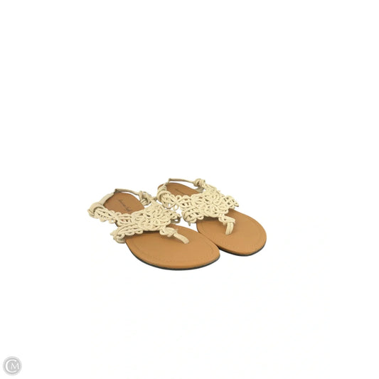 Sandals Flats By American Eagle In Cream, Size: 7.5