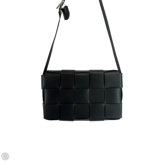 Handbag Leather By Clothes Mentor, Size: Medium