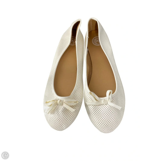 Shoes Flats By So In White, Size: 10