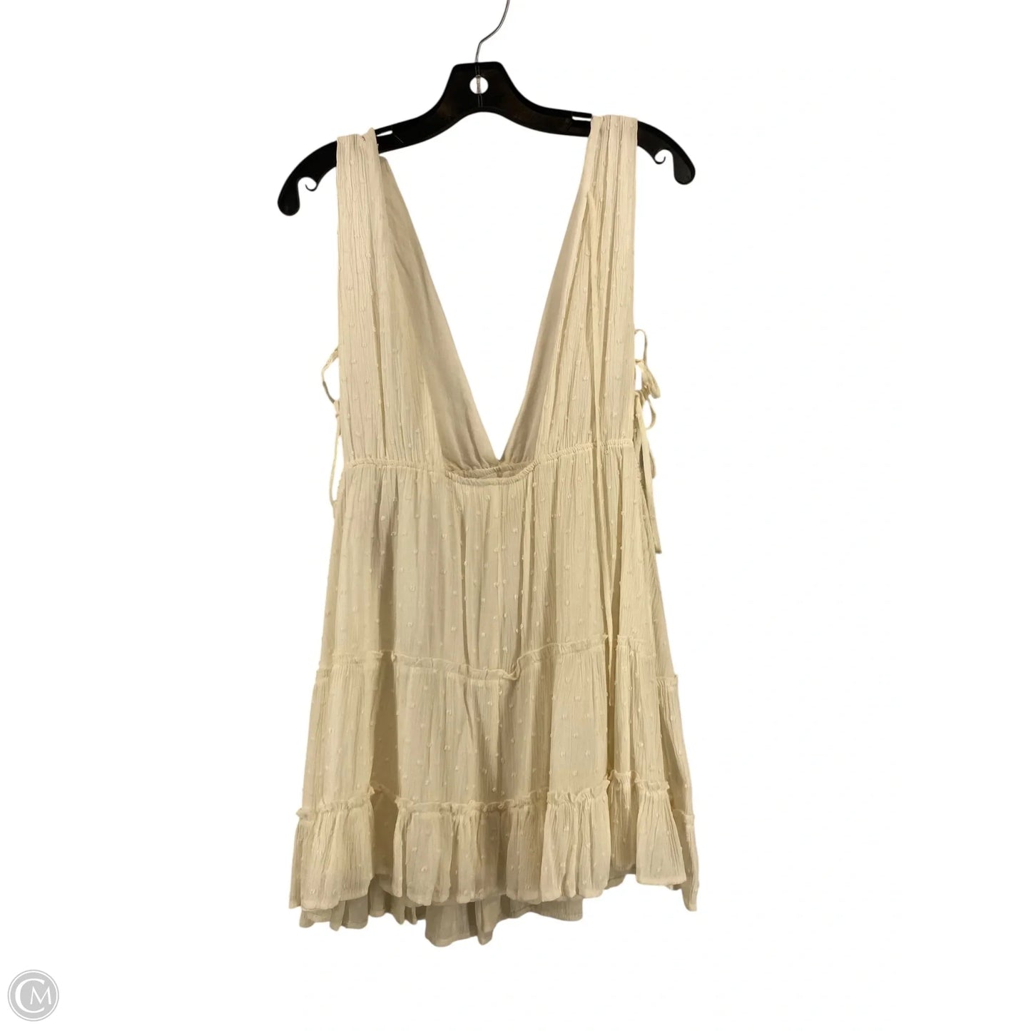 Dress Casual Short By Cmc In Cream, Size: M