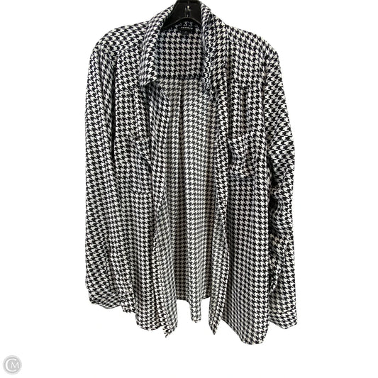 Top Long Sleeve By Torrid In Black & White, Size: 2x