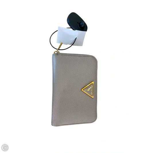 Wallet By Guess, Size: Medium