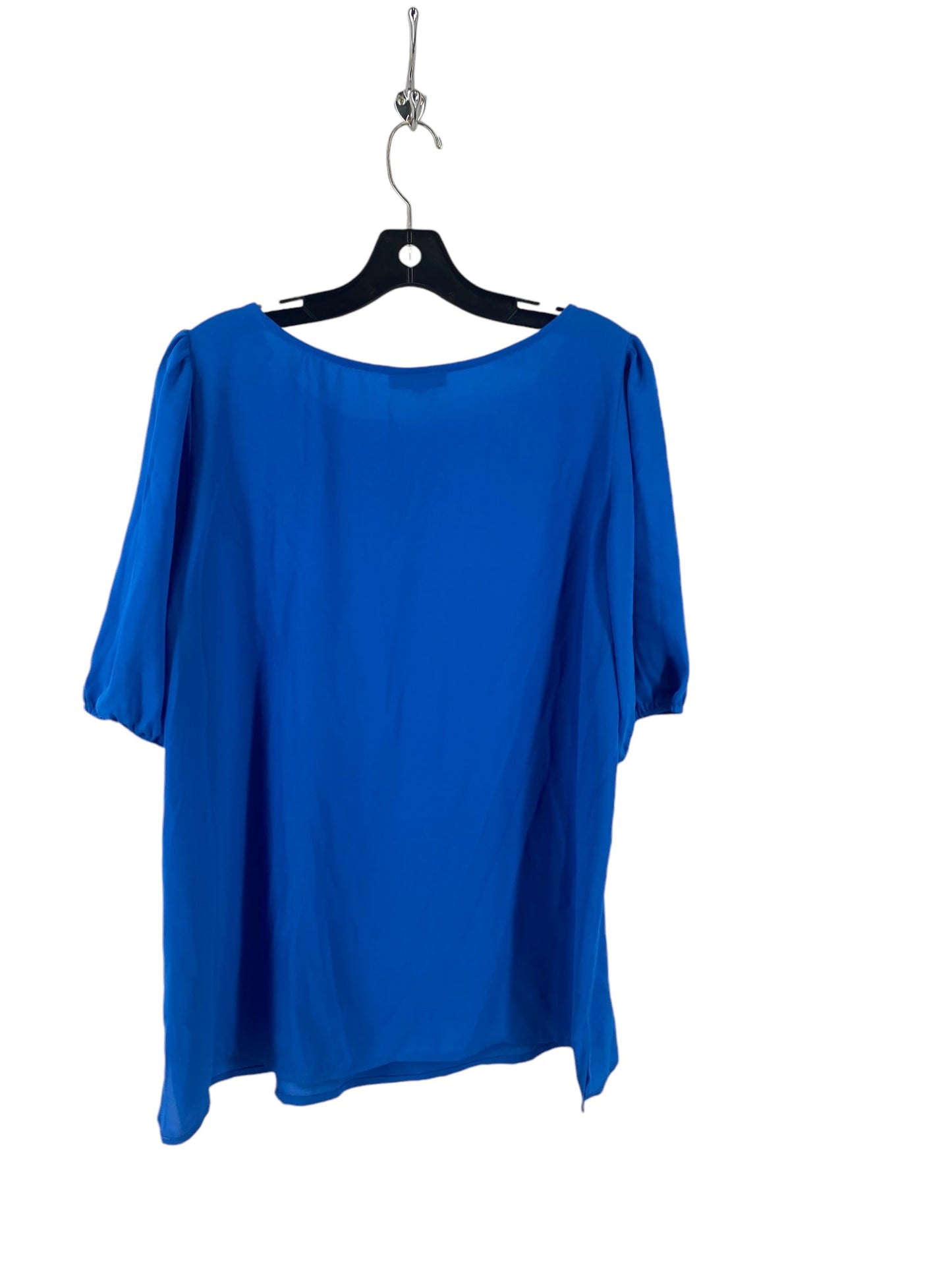 Top Short Sleeve By Premise In Blue, Size: L
