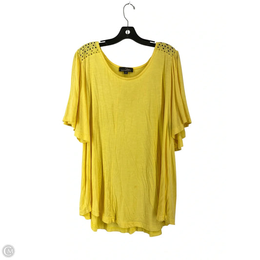 Top Short Sleeve By Suzanne Betro In Yellow, Size: 1x