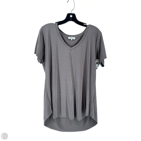 Top Short Sleeve Basic By Another Love In Grey, Size: Xl