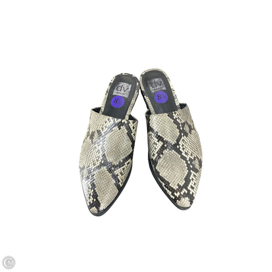 Shoes Flats By Dolce Vita In Snakeskin Print, Size: 8.5