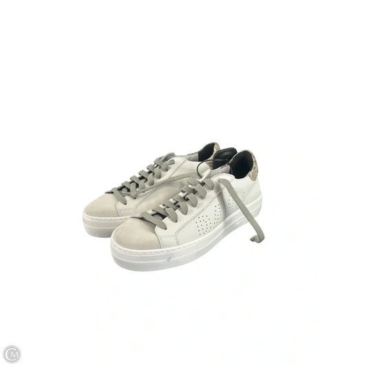 Shoes Sneakers By Clothes Mentor In White, Size: 6.5