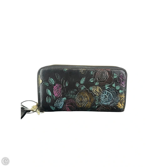 Wallet By Clothes Mentor, Size: Large